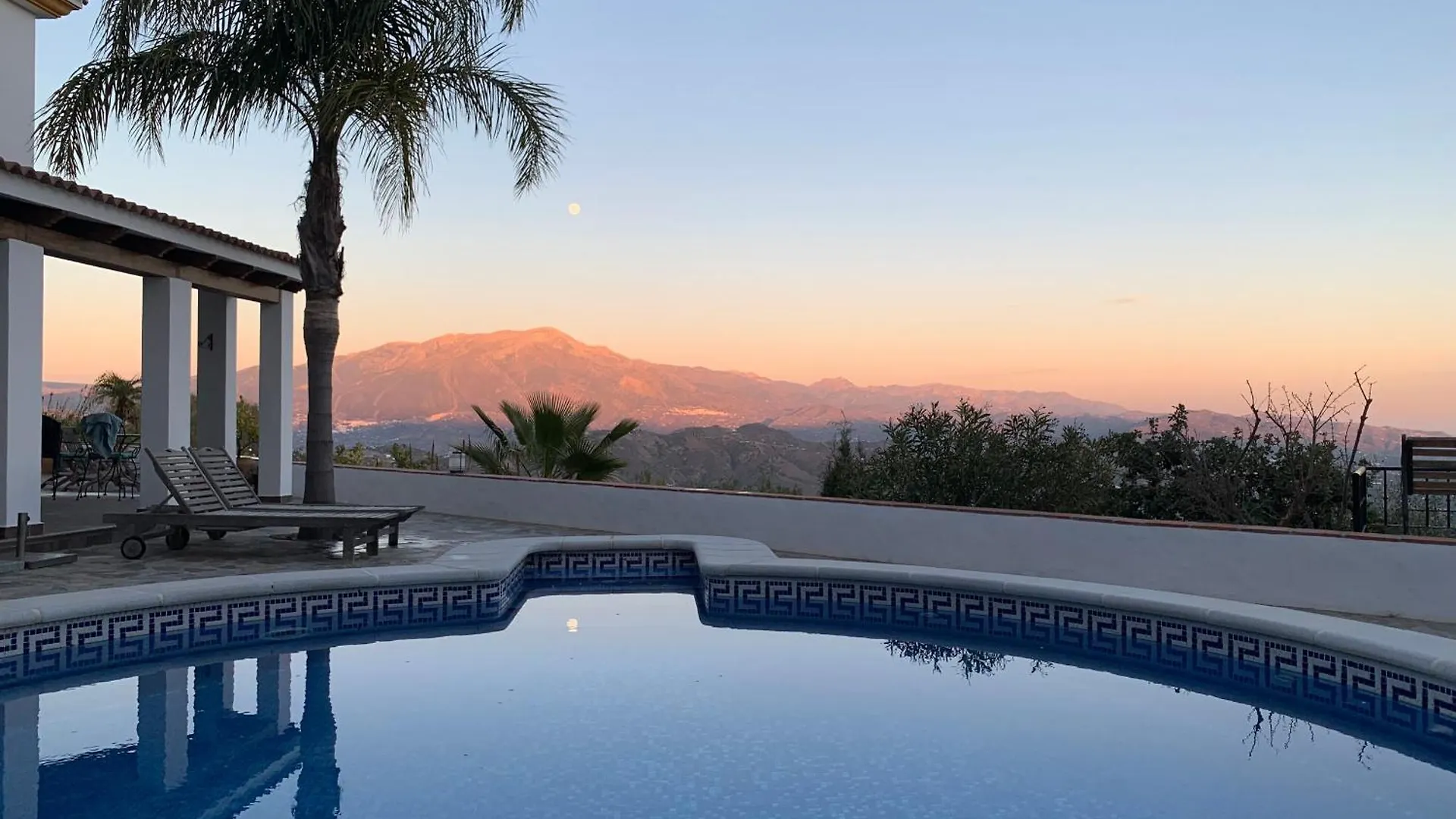 Casa Rural Finca Volando In The Mountains Of Malaga Comares 0*,